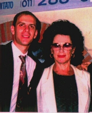 With agent Roberto Dratcu